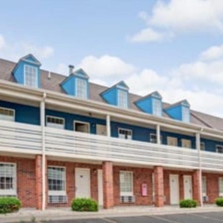 Econo Lodge Canton Exterior foto